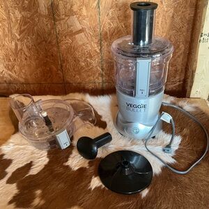 Magic Bullet Veggie Bullet Spiralizer Food Processor Never Used